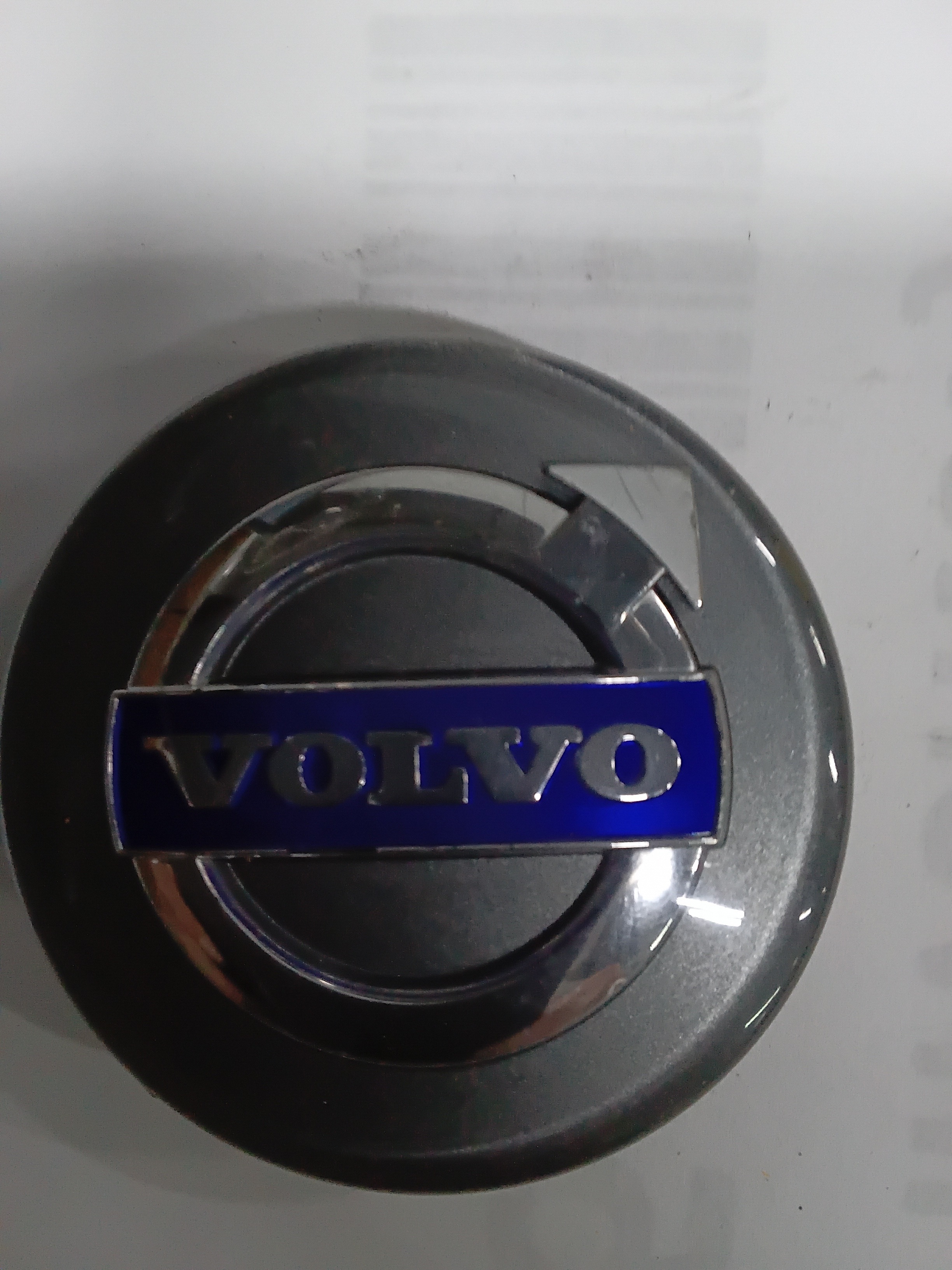 Center Cap — 2003–2014 Volvo XC90