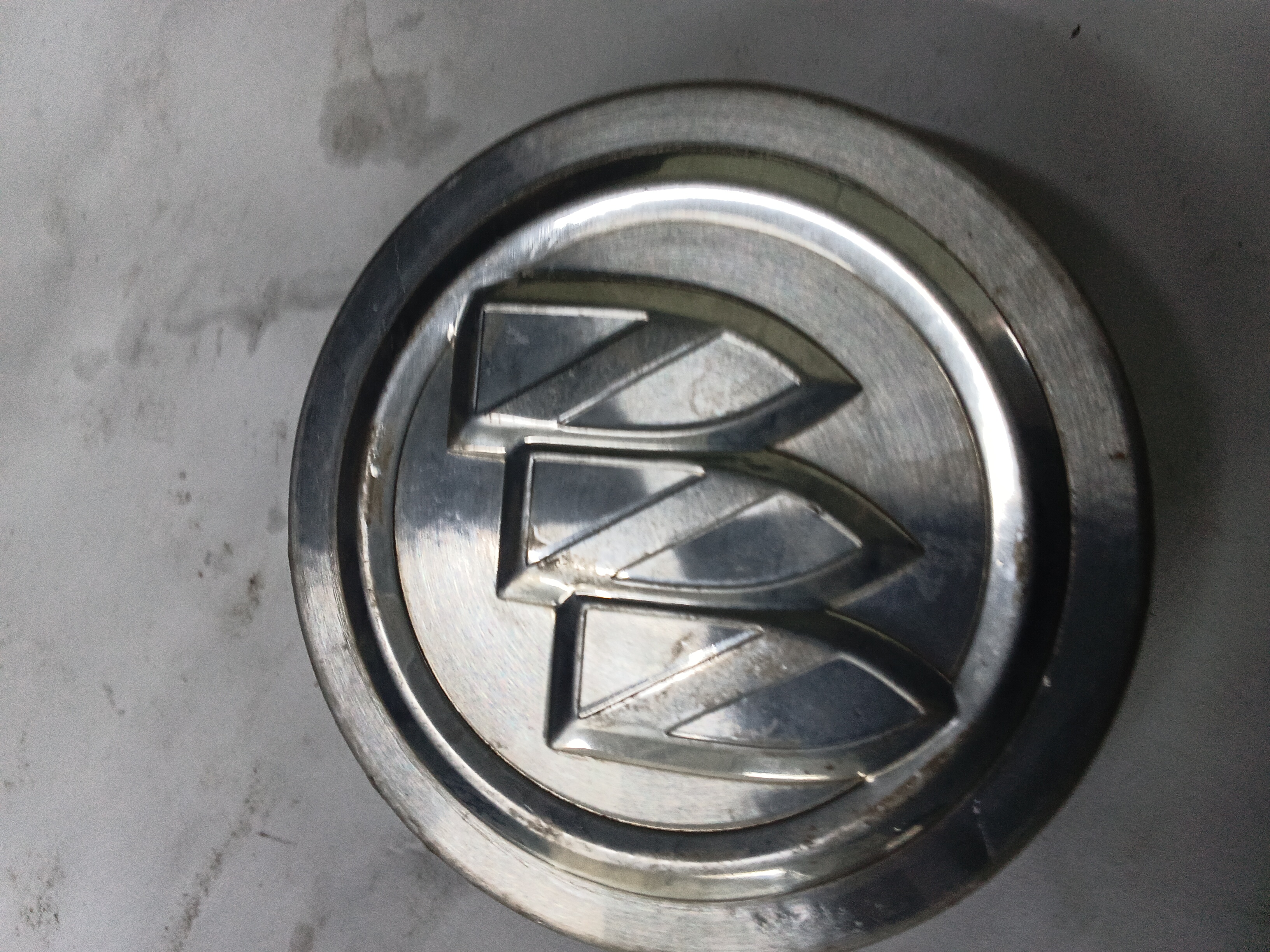 Center Cap — 2013–2017 Buick Enclave