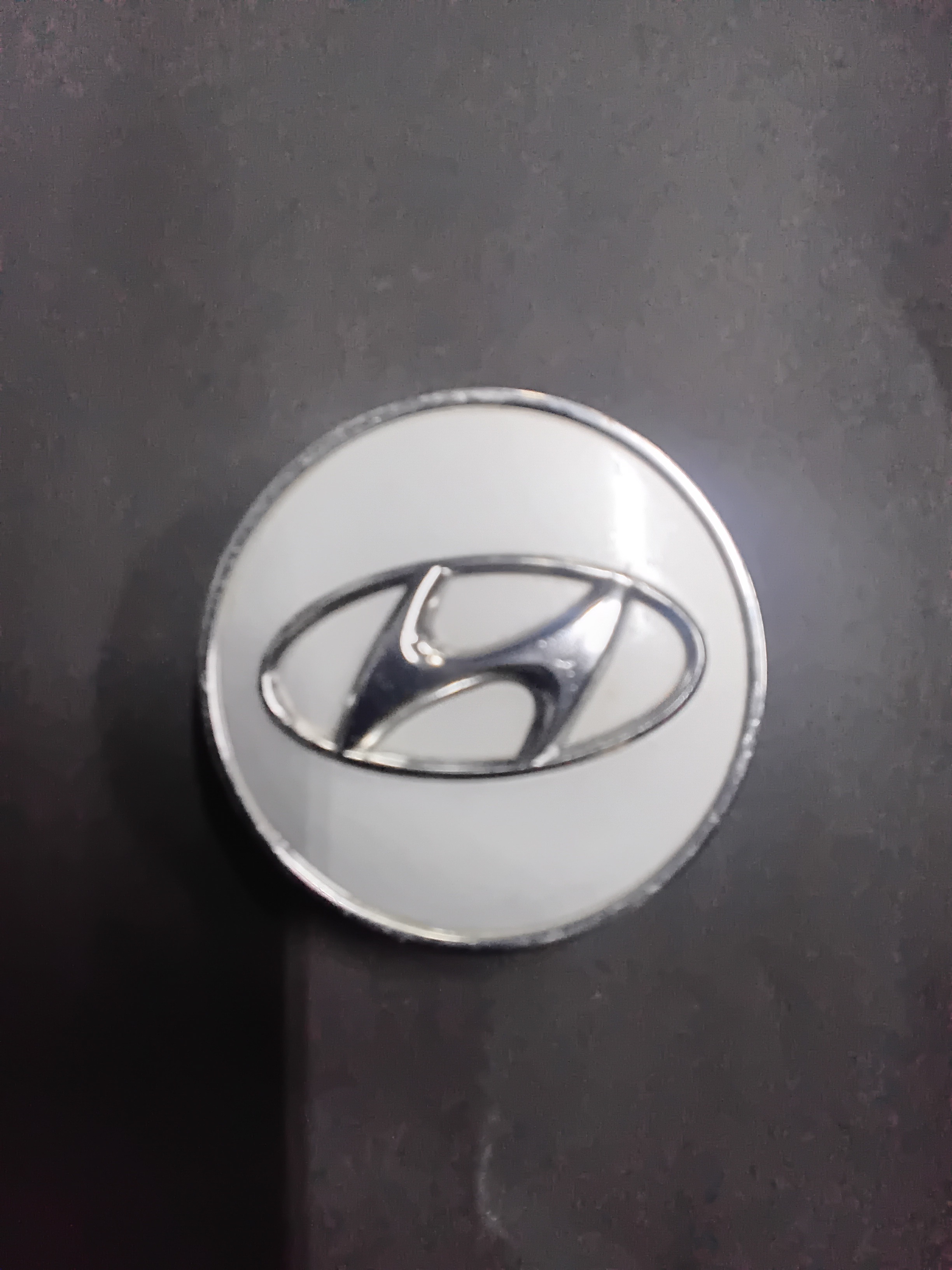 Center Cap — 2011 Hyundai Azera