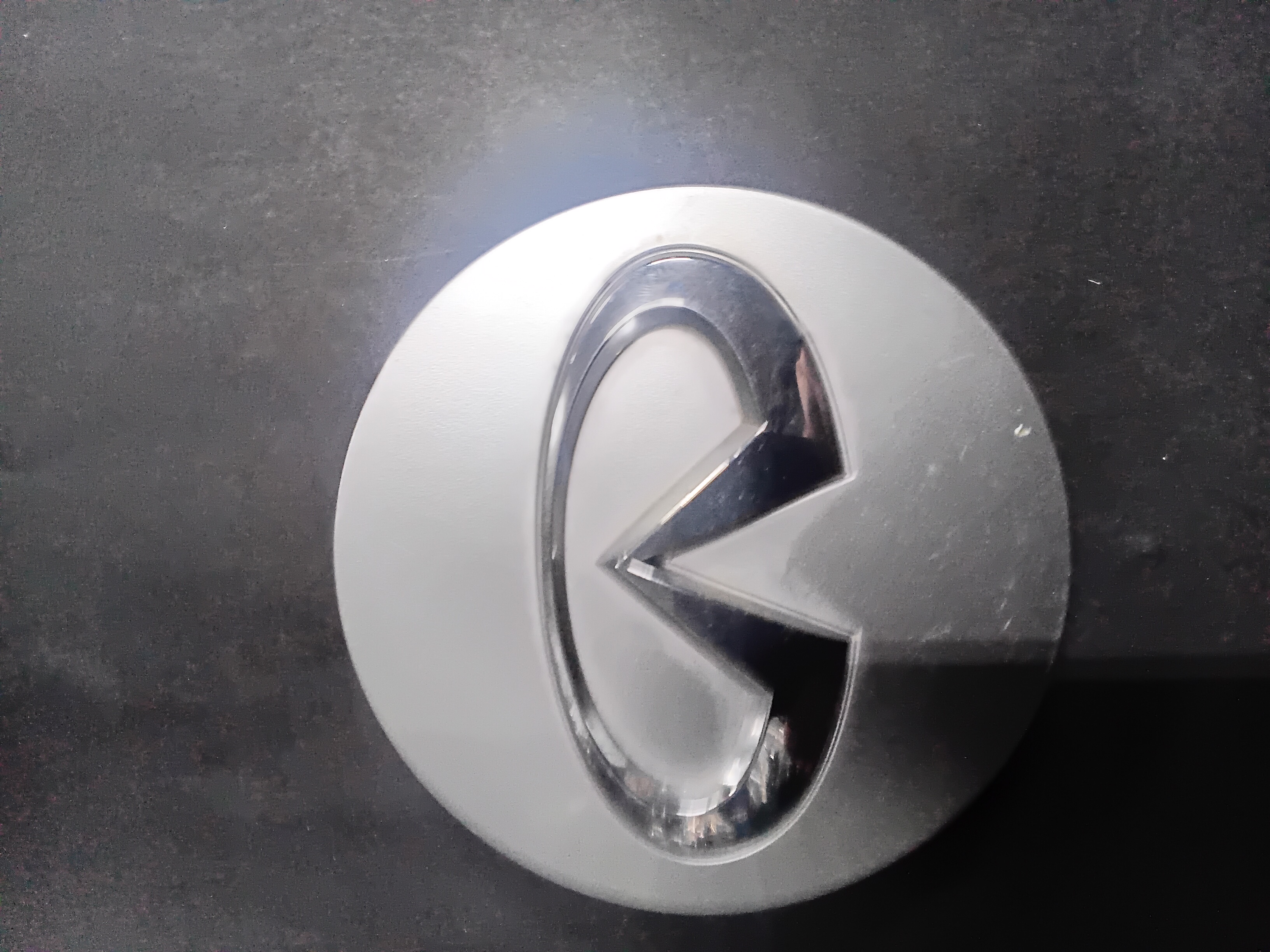 Center Cap — 2011–2015 Infiniti QX56