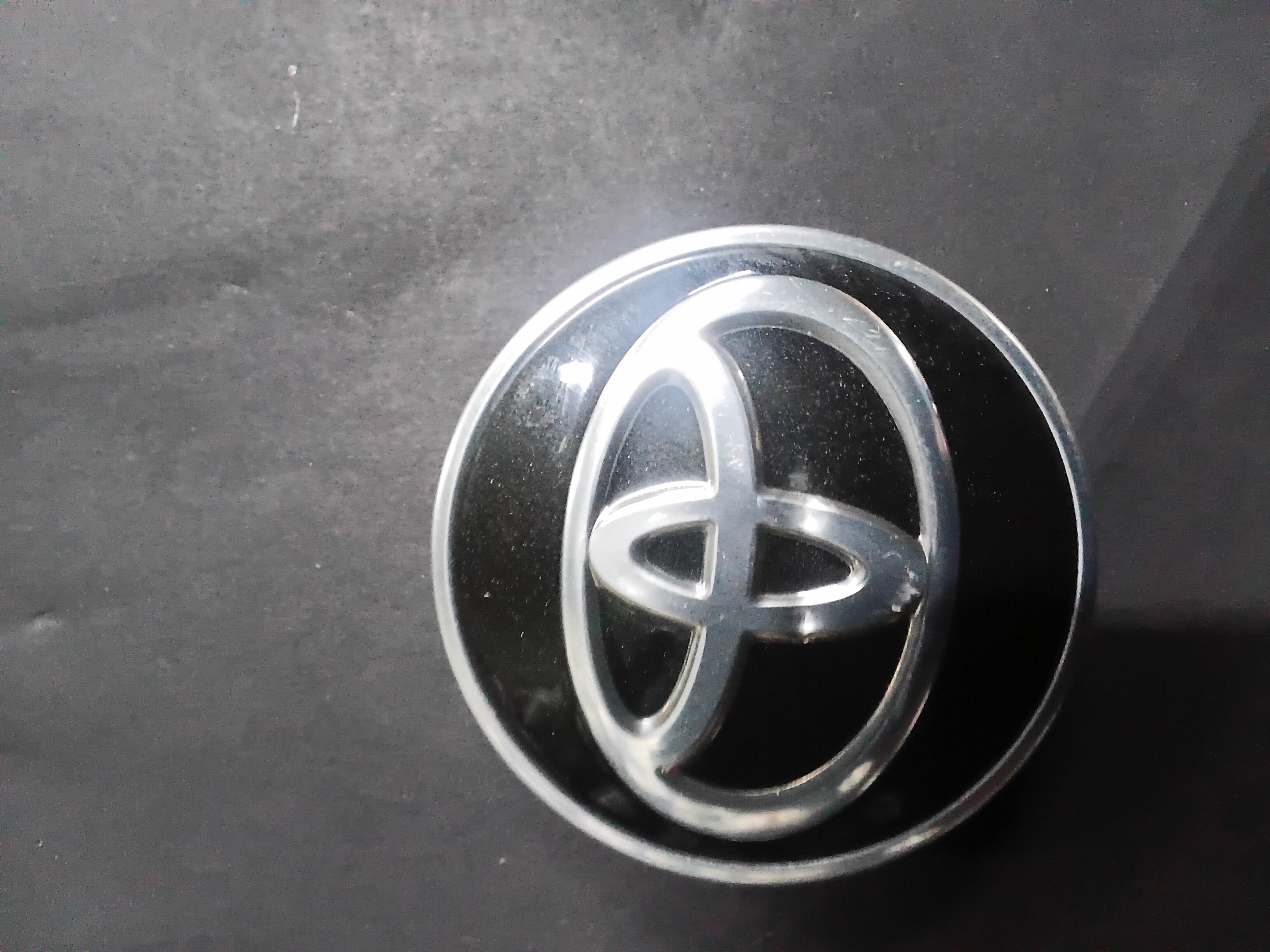 Center Cap — 2017–2019 Toyota Corolla