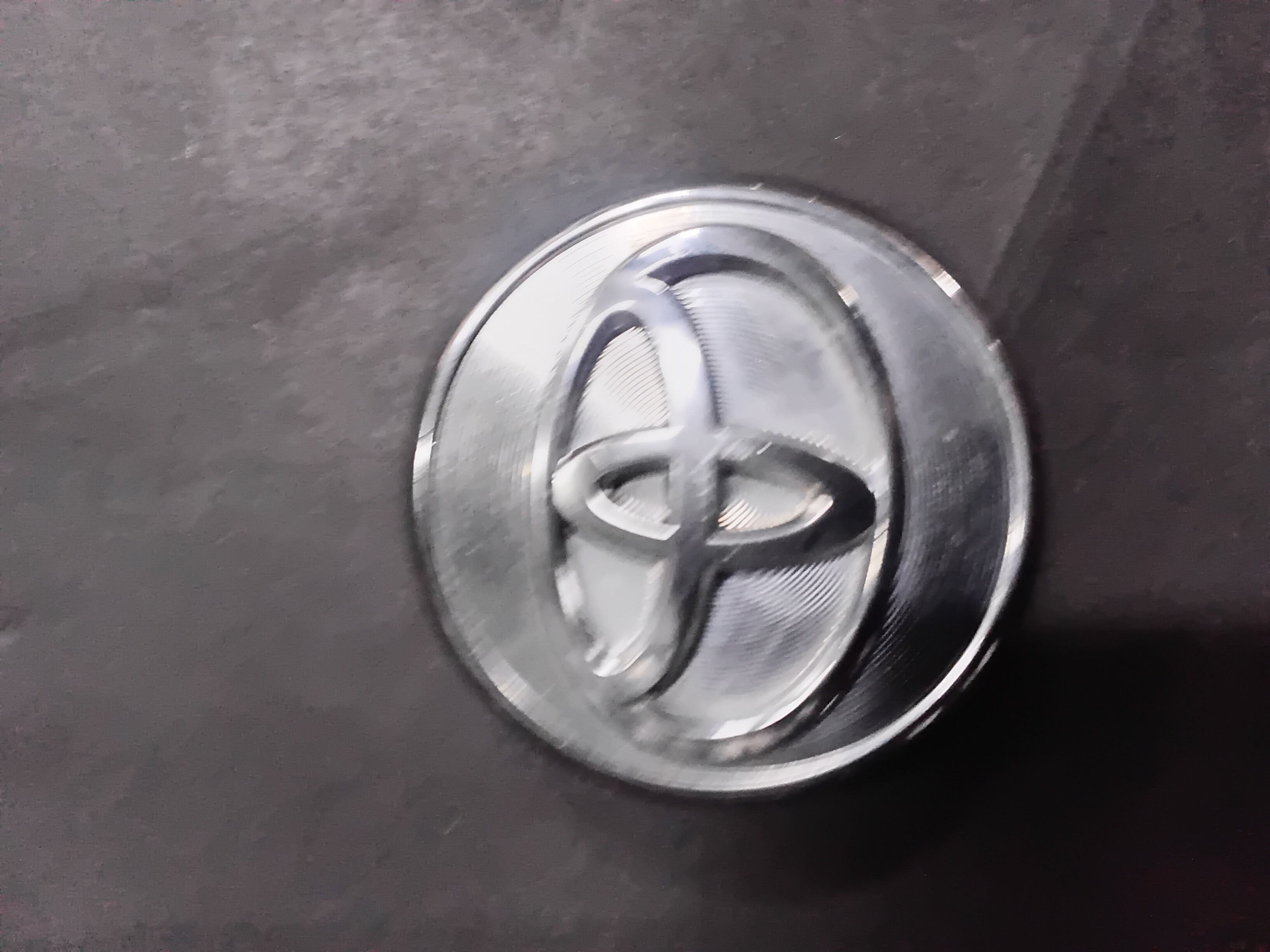 Center Cap — 2005–2007 Toyota Avalon