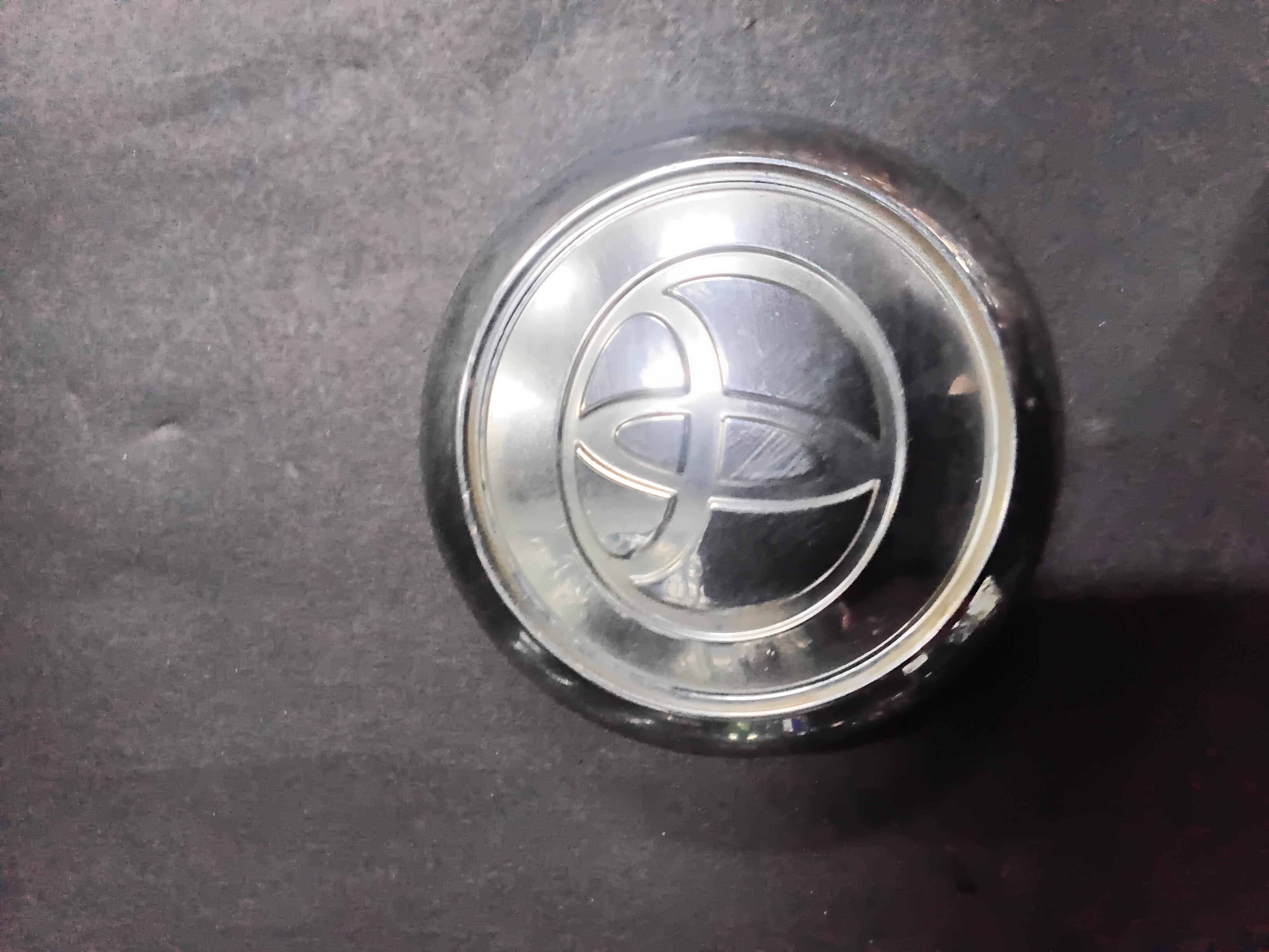 Center Cap — 2001–2009 Toyota Prius