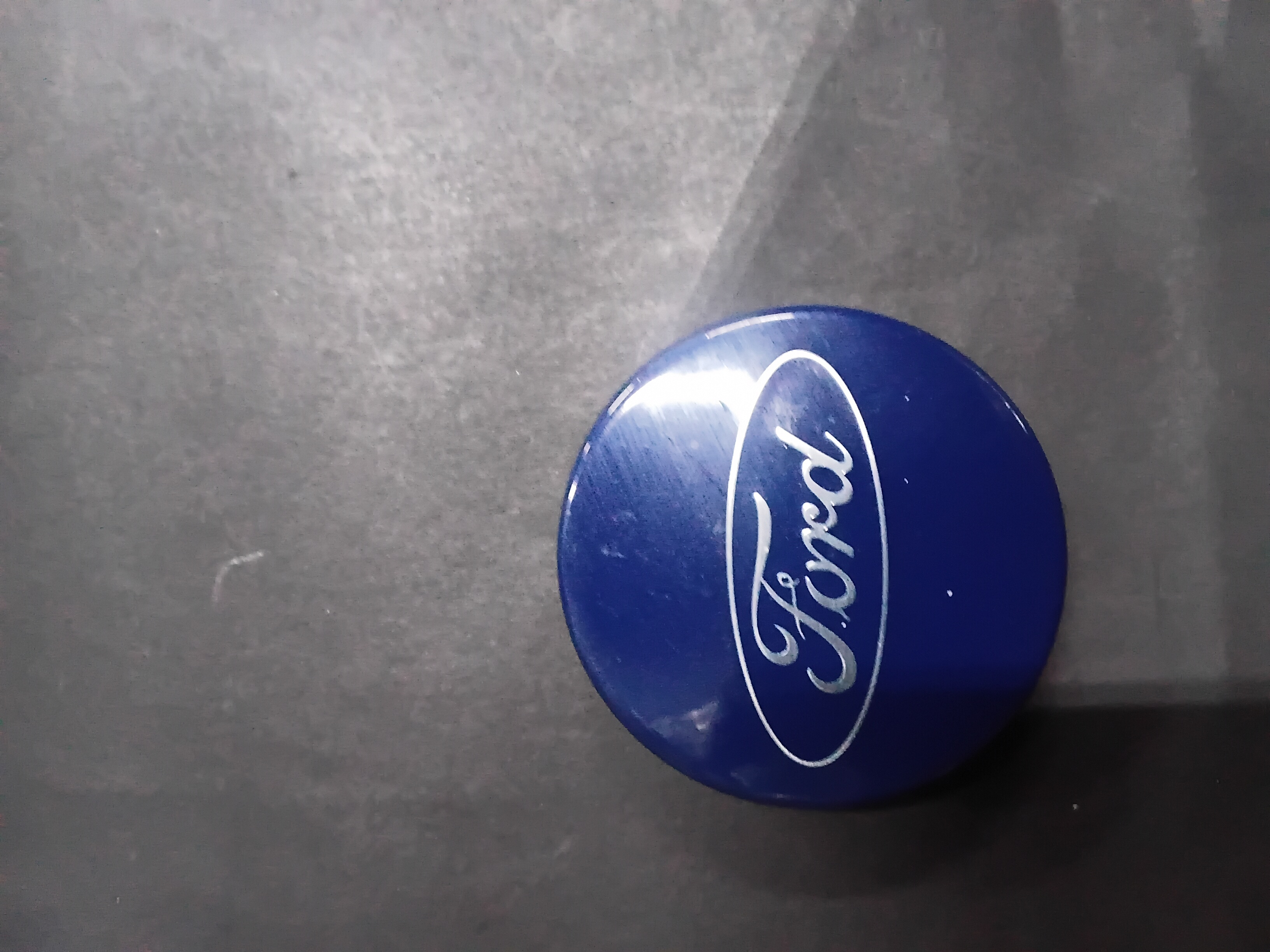 Center Cap — 2010 Lincoln MKX