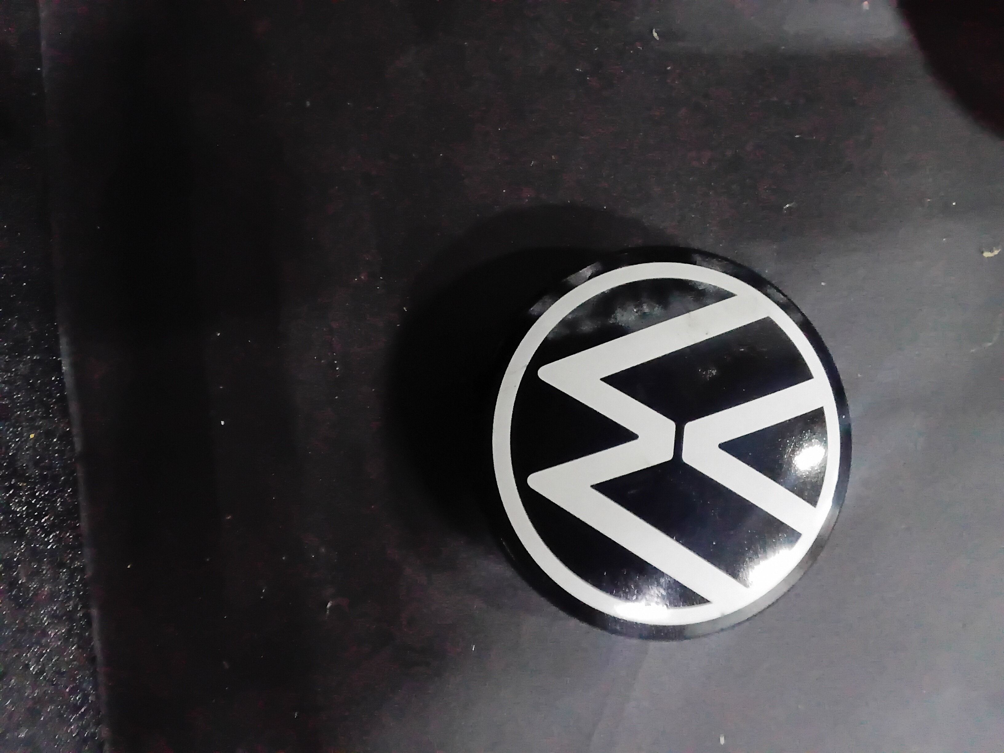 Center Cap — 2020–2025 Volkswagen Atlas Cross Sport