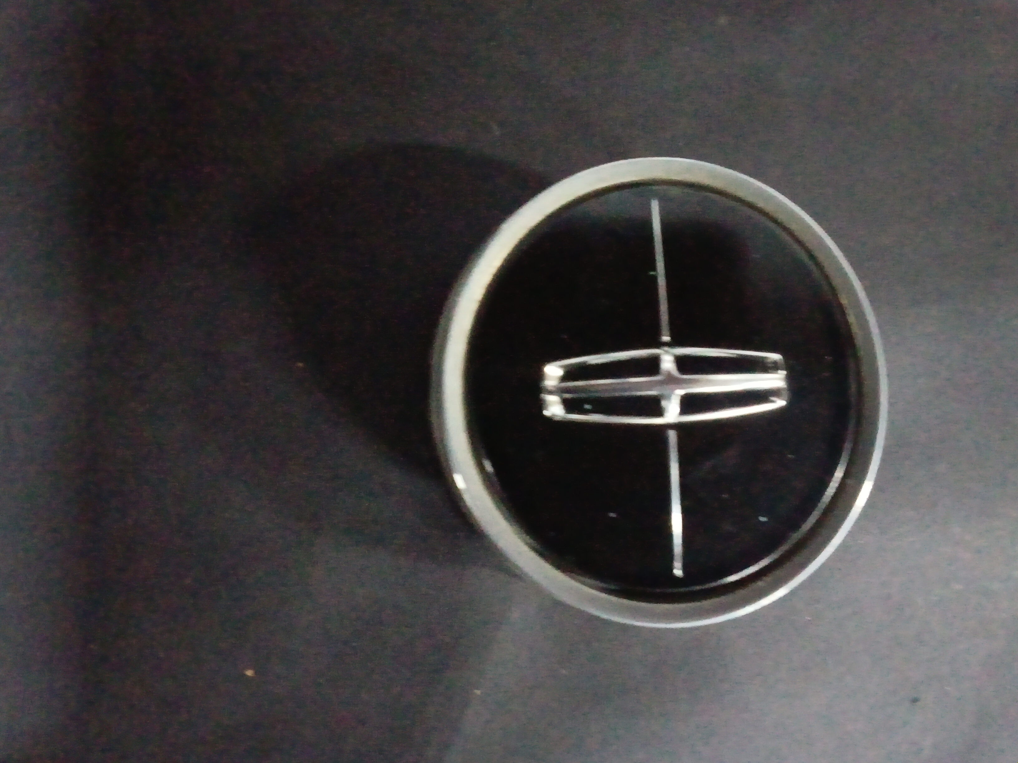 Center Cap — 2018–2022 Lincoln Navigator