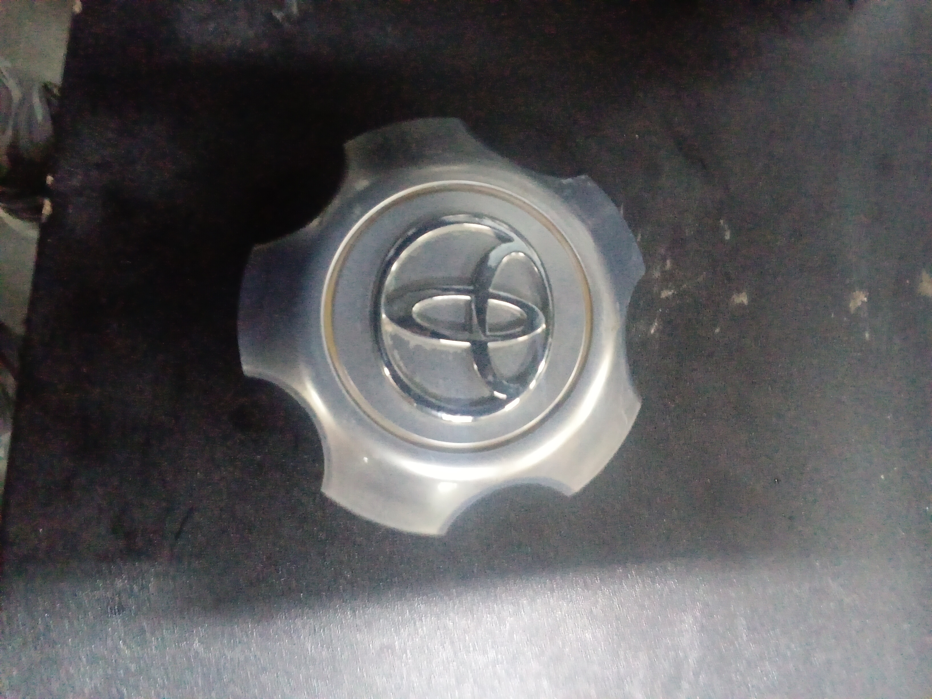 Center Cap — 2001–2007 Toyota Highlander