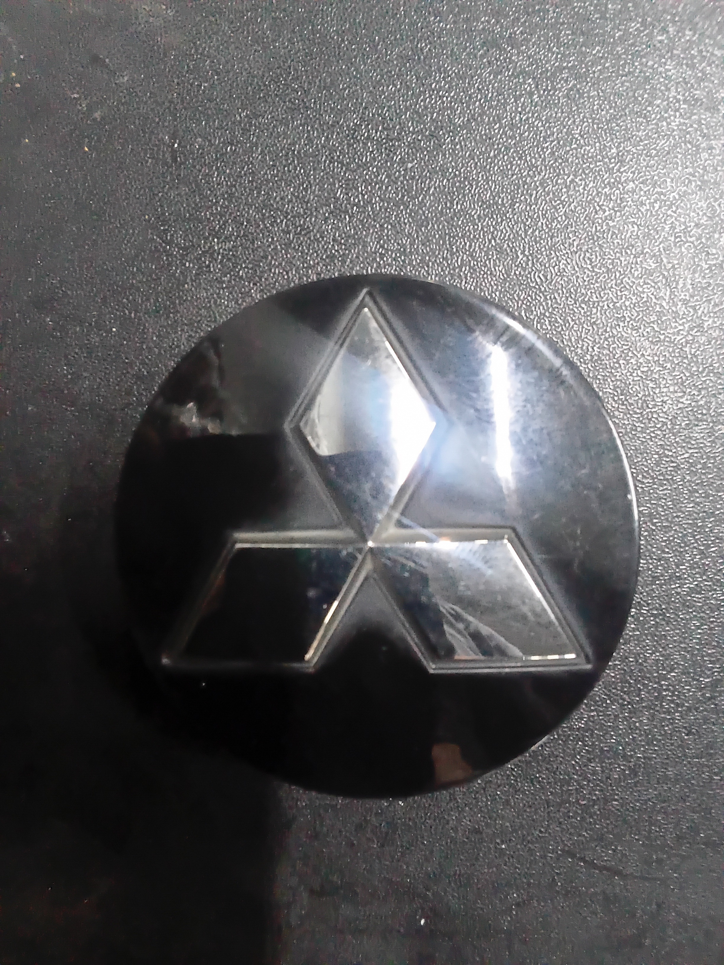 Center Cap — 2019–2022 Mitsubishi Outlander Phev