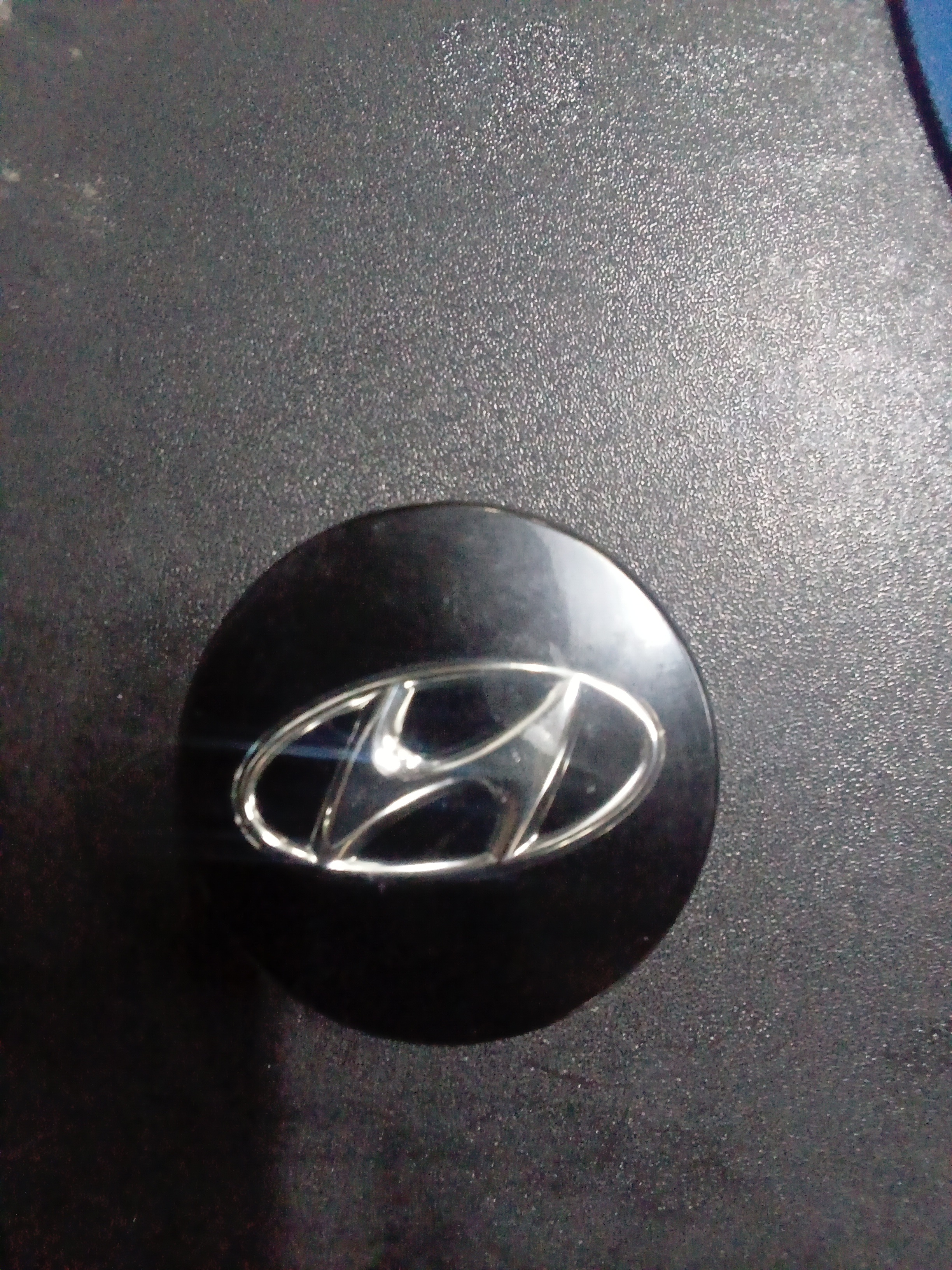 Center Cap — 2015–2017 Hyundai Accent