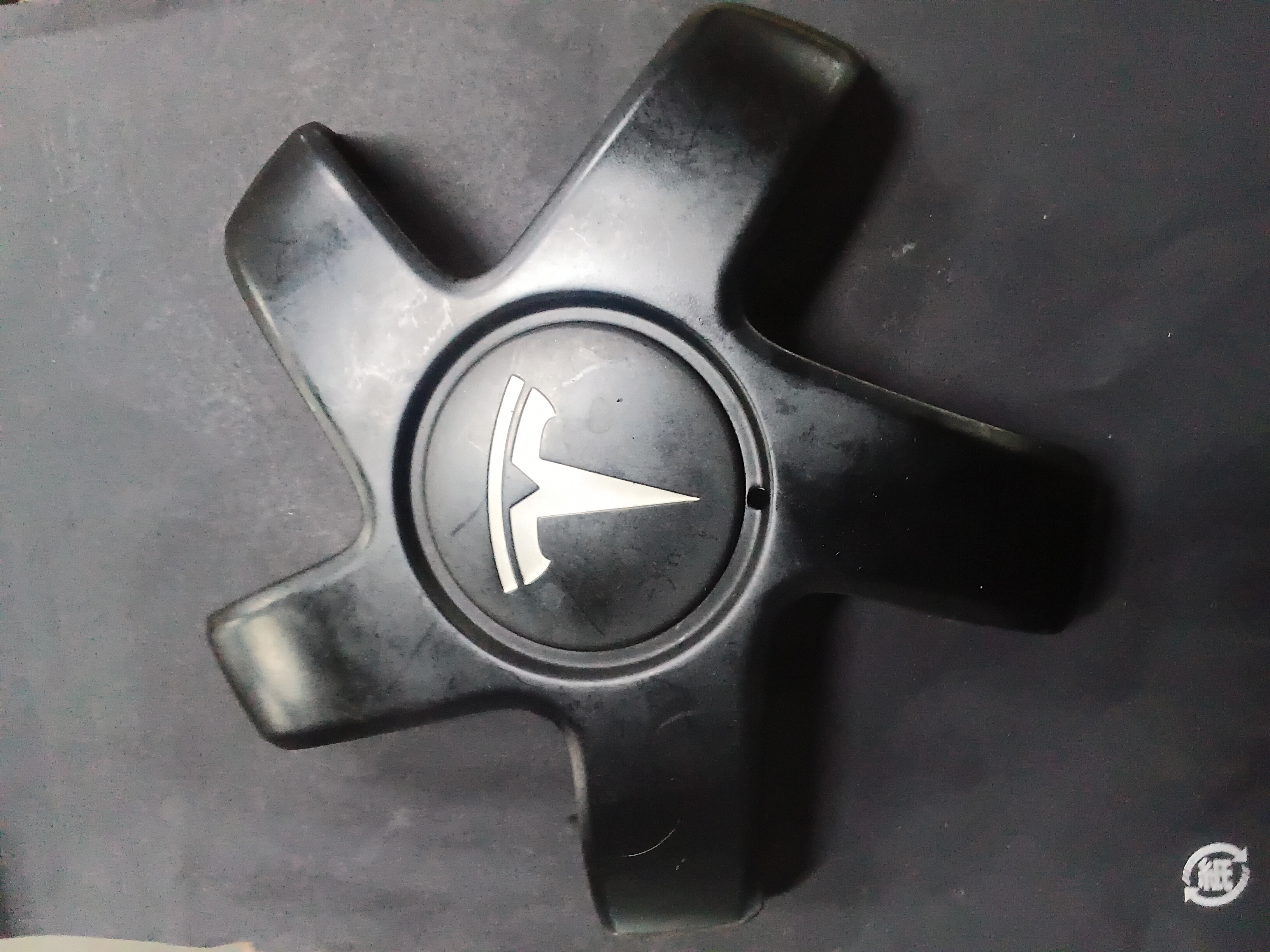 Center Cap — 2019–2020 Tesla Model 3