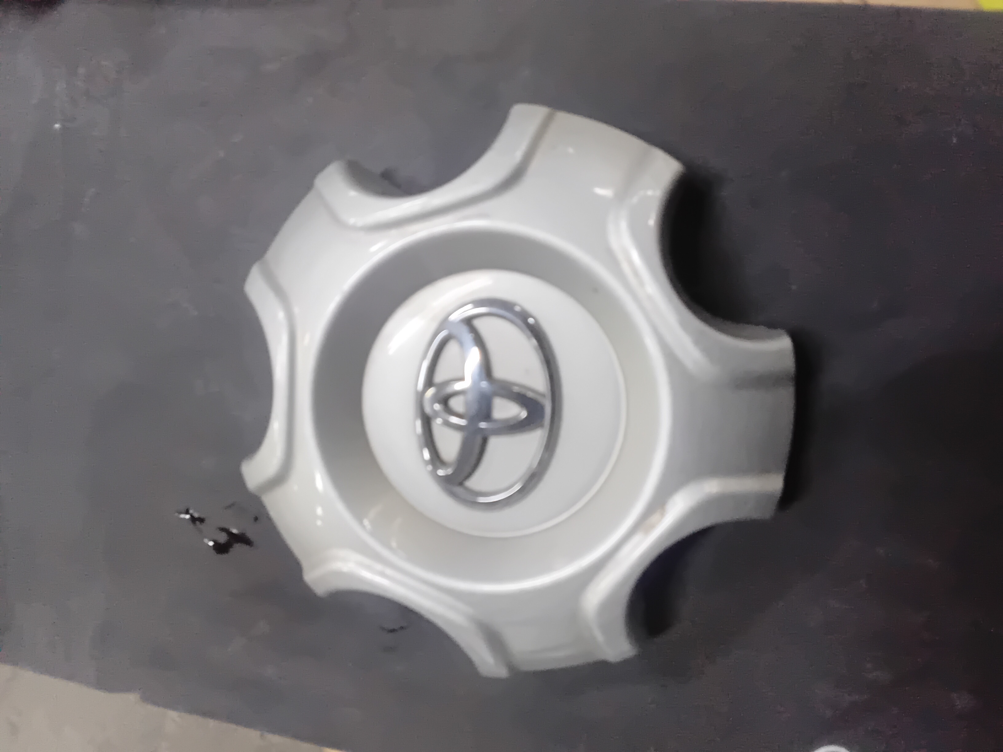 Center Cap — 2014–2021 Toyota Tundra