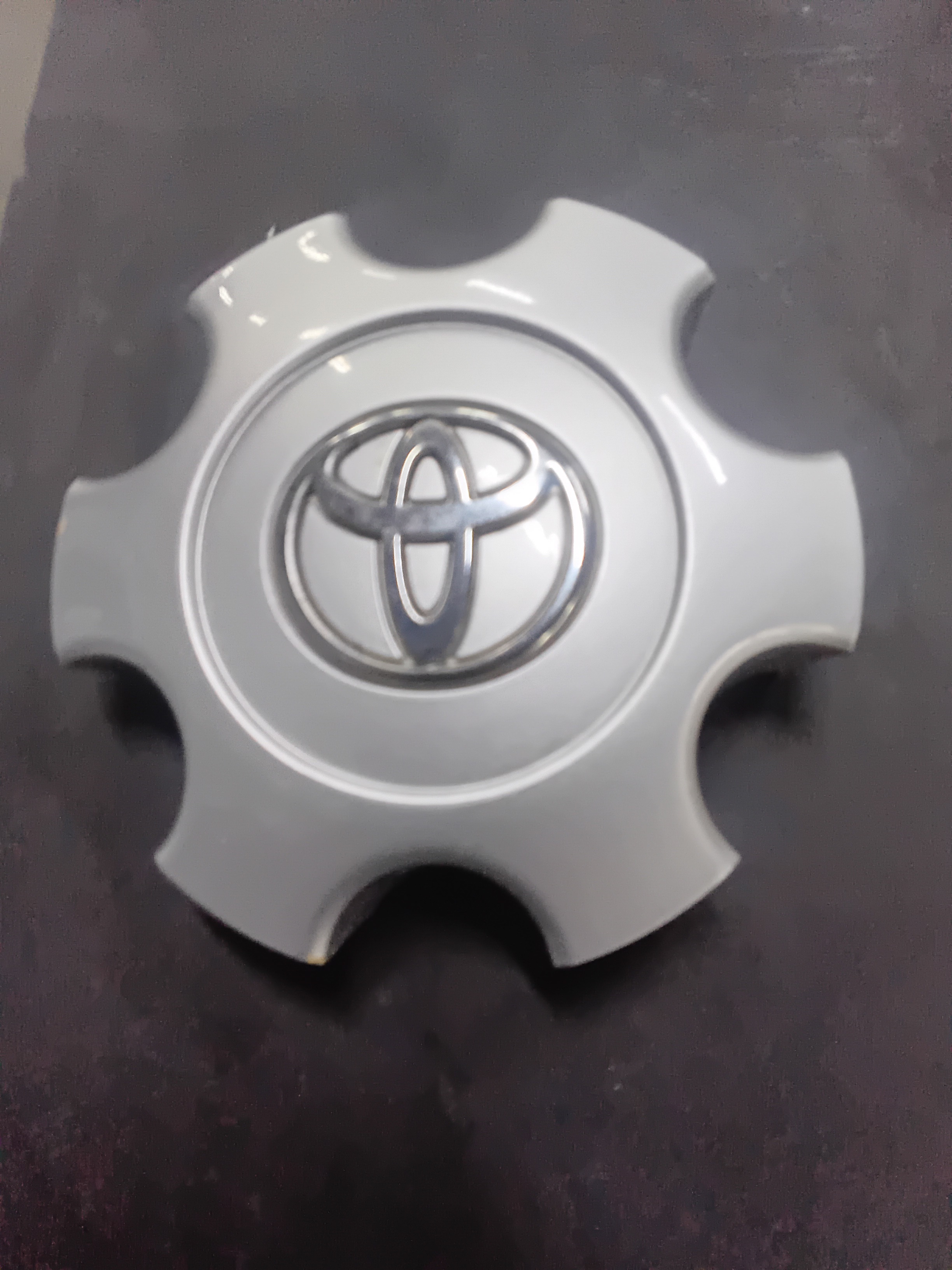 Center Cap — 2003–2006 Toyota Tundra