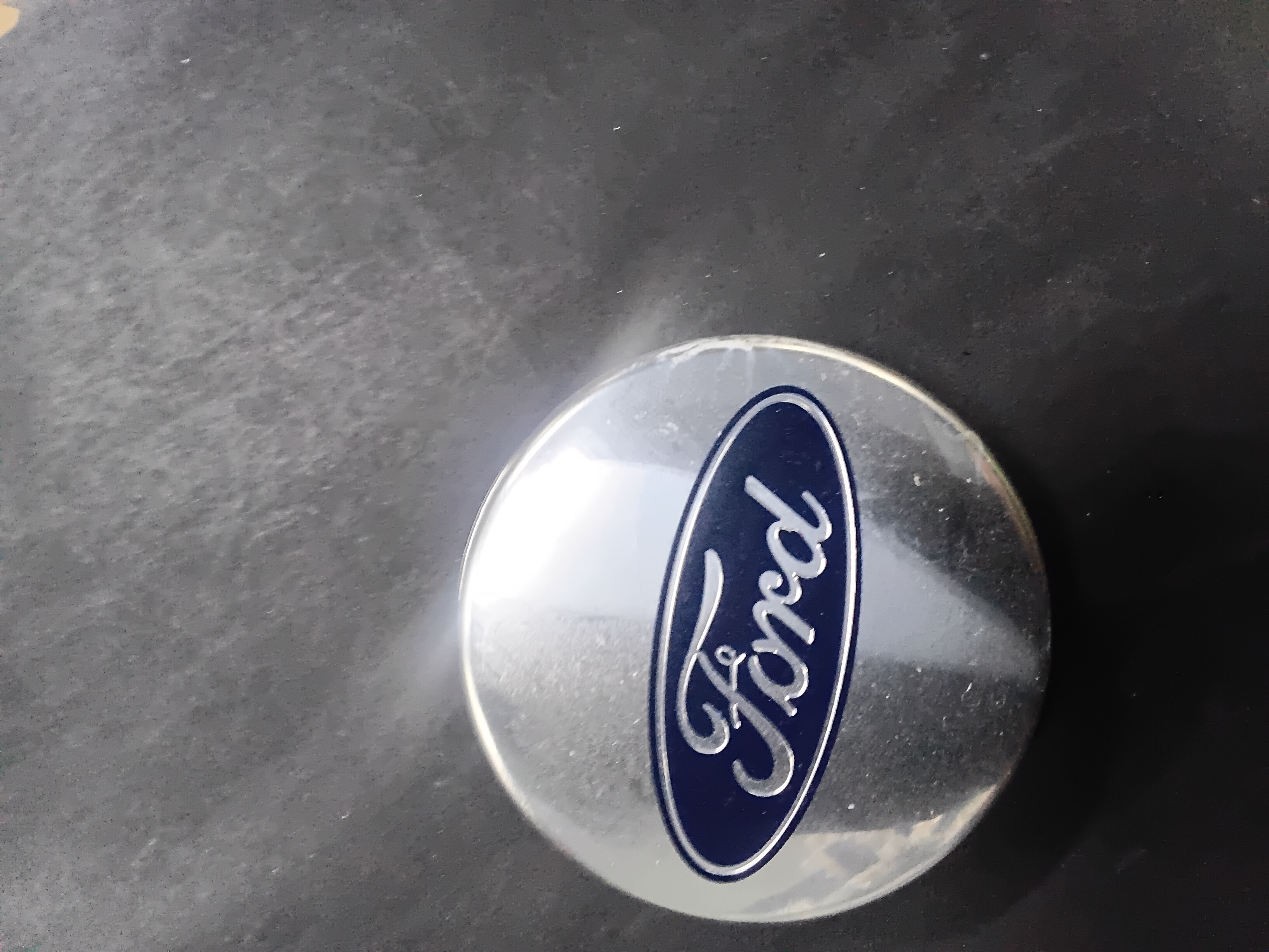 Center Cap — 2004–2014 Ford Mustang