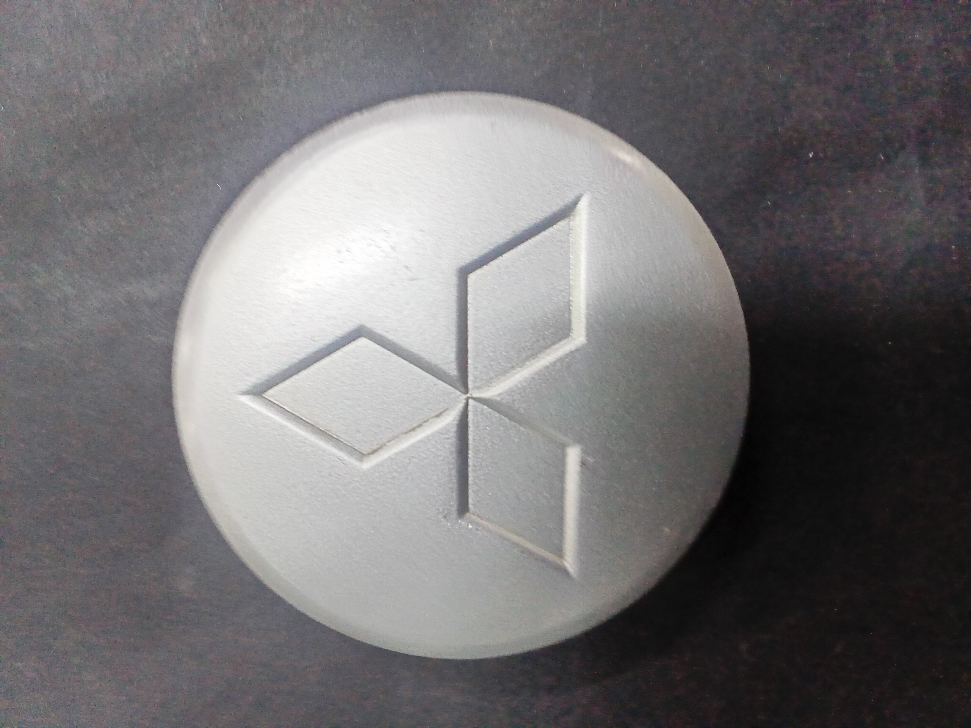Center Cap — 2010–2011 Mitsubishi Outlander
