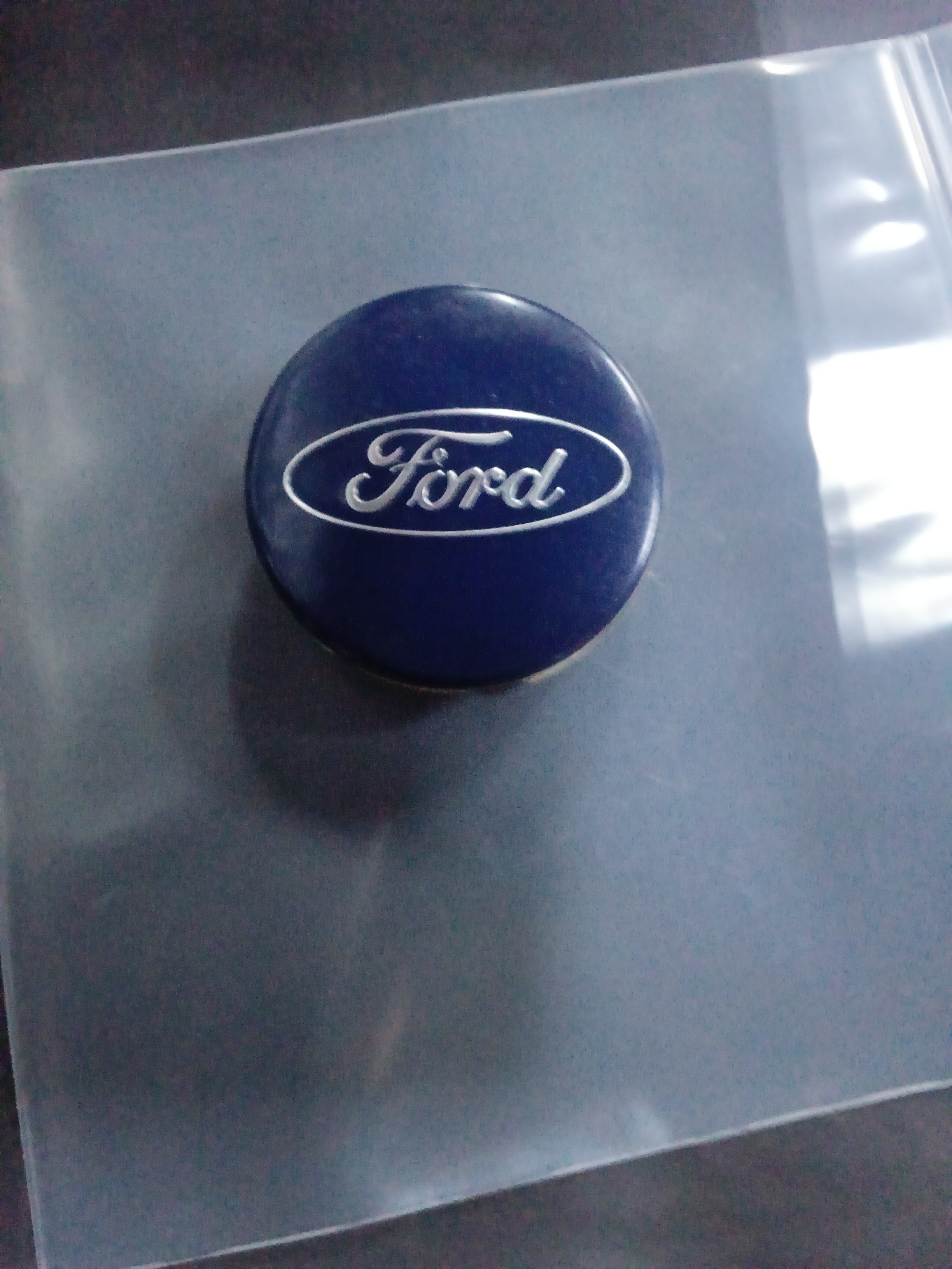 Center Cap — 2010 Lincoln MKX