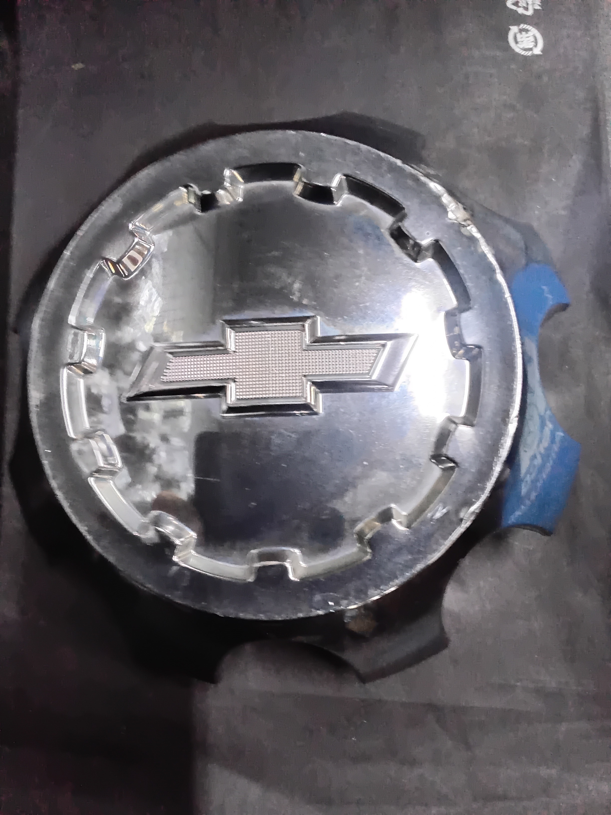 Center Cap — 2015–2017 GMC Sierra 3500 HD