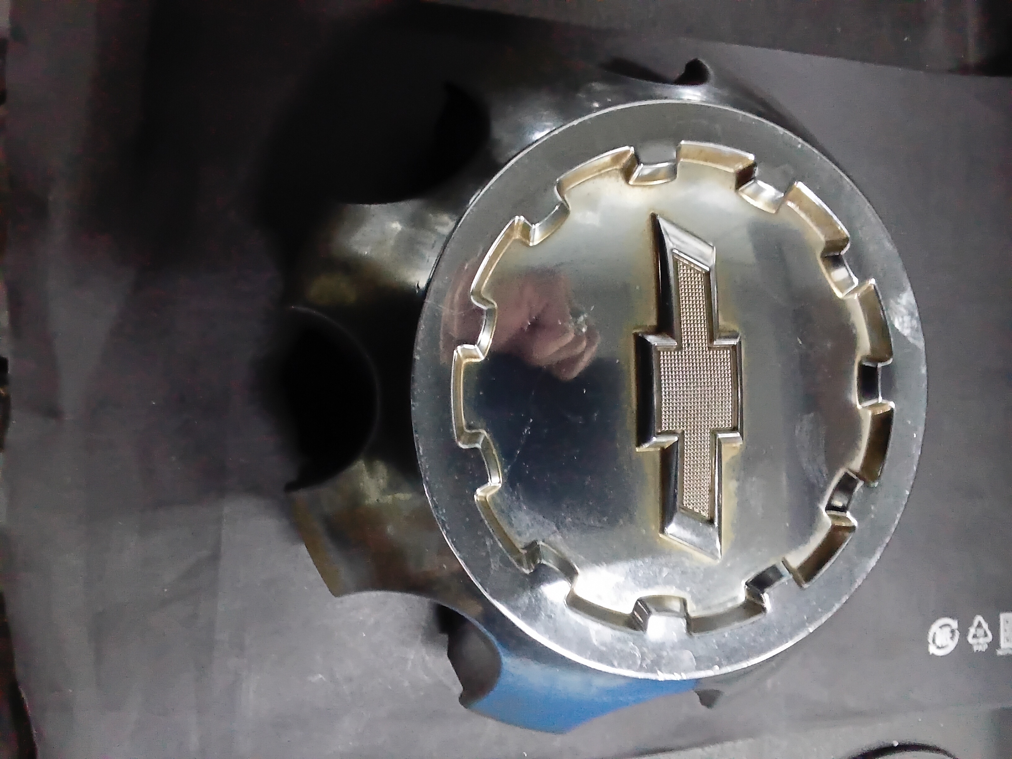 Center Cap — 2015–2017 GMC Sierra 3500 HD