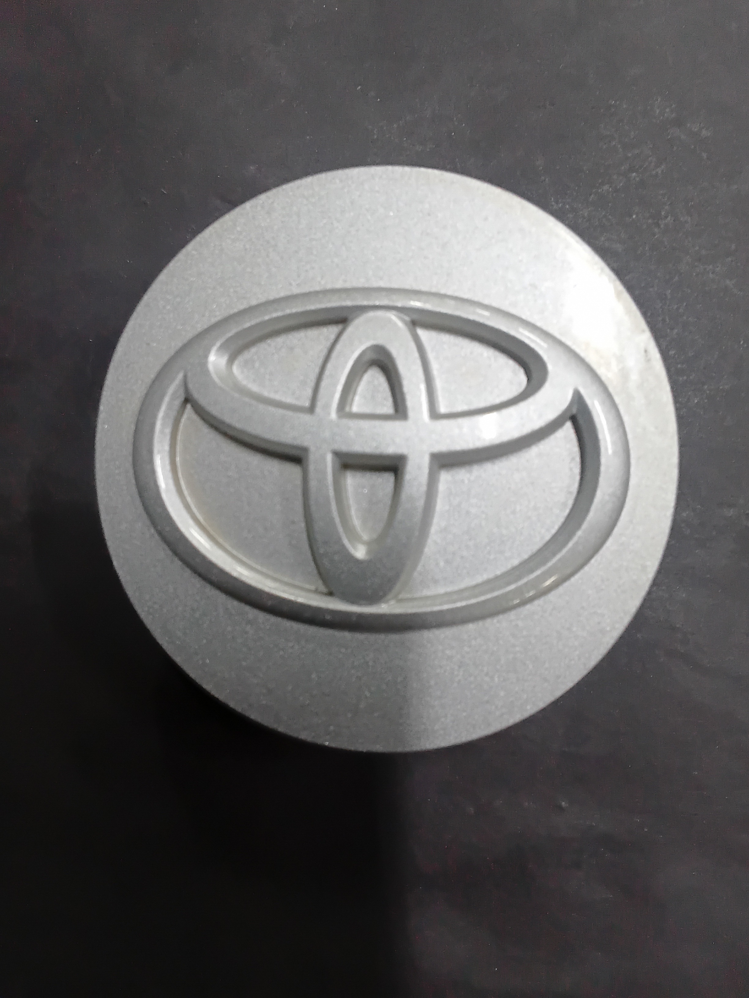 Center Cap — 2013–2015 Toyota RAV4