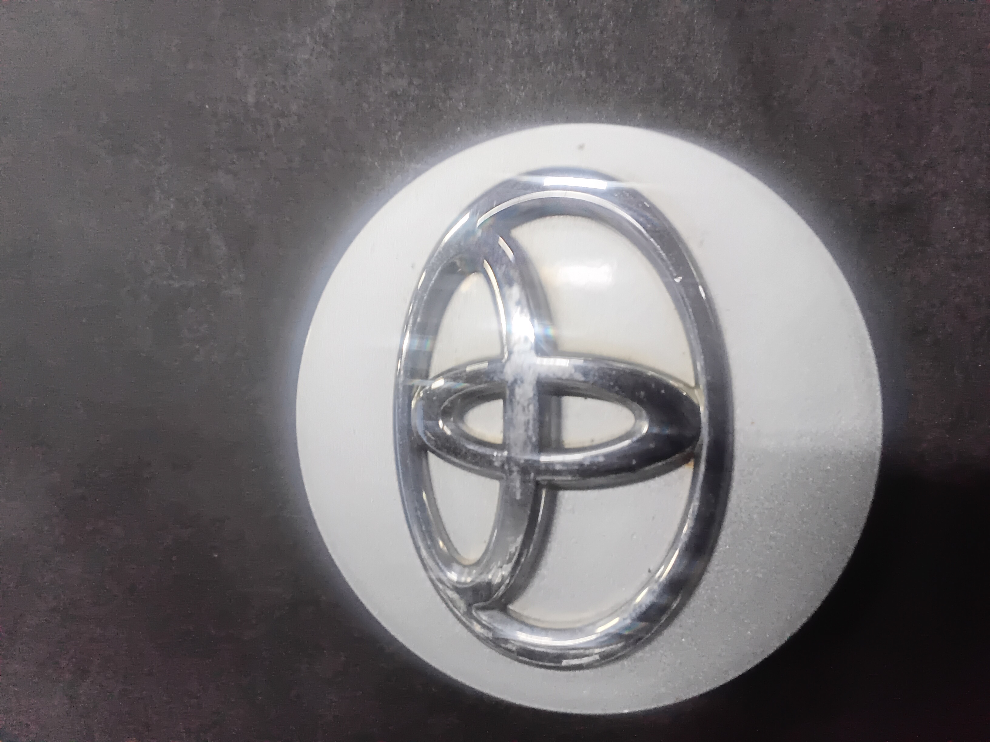 Center Cap — 2012–2014 Toyota Camry