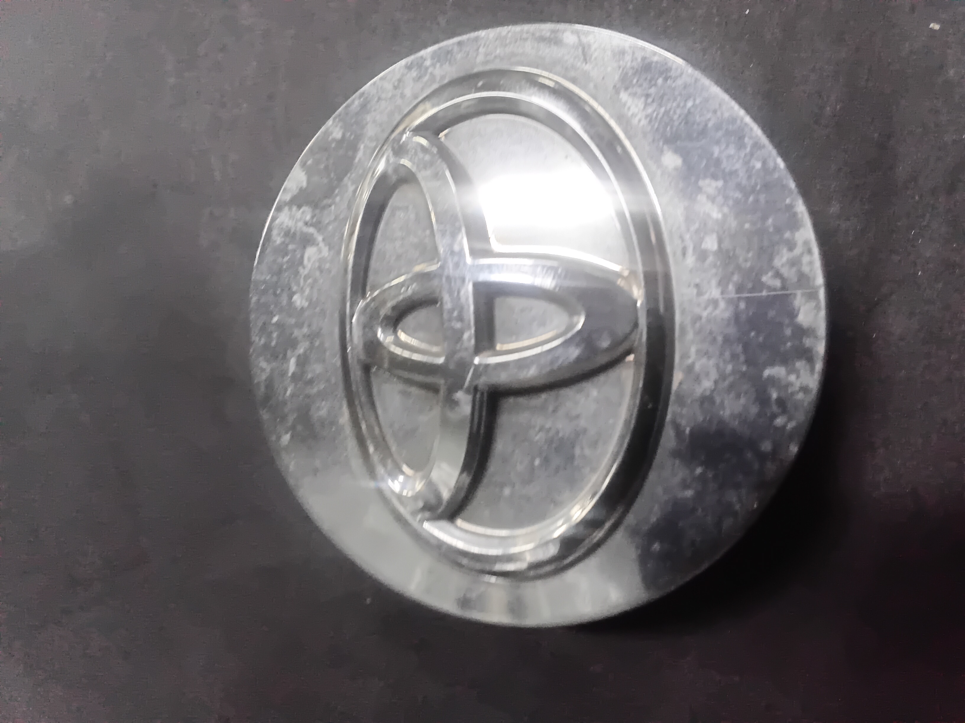 Center Cap — 2011–2020 Toyota Sienna