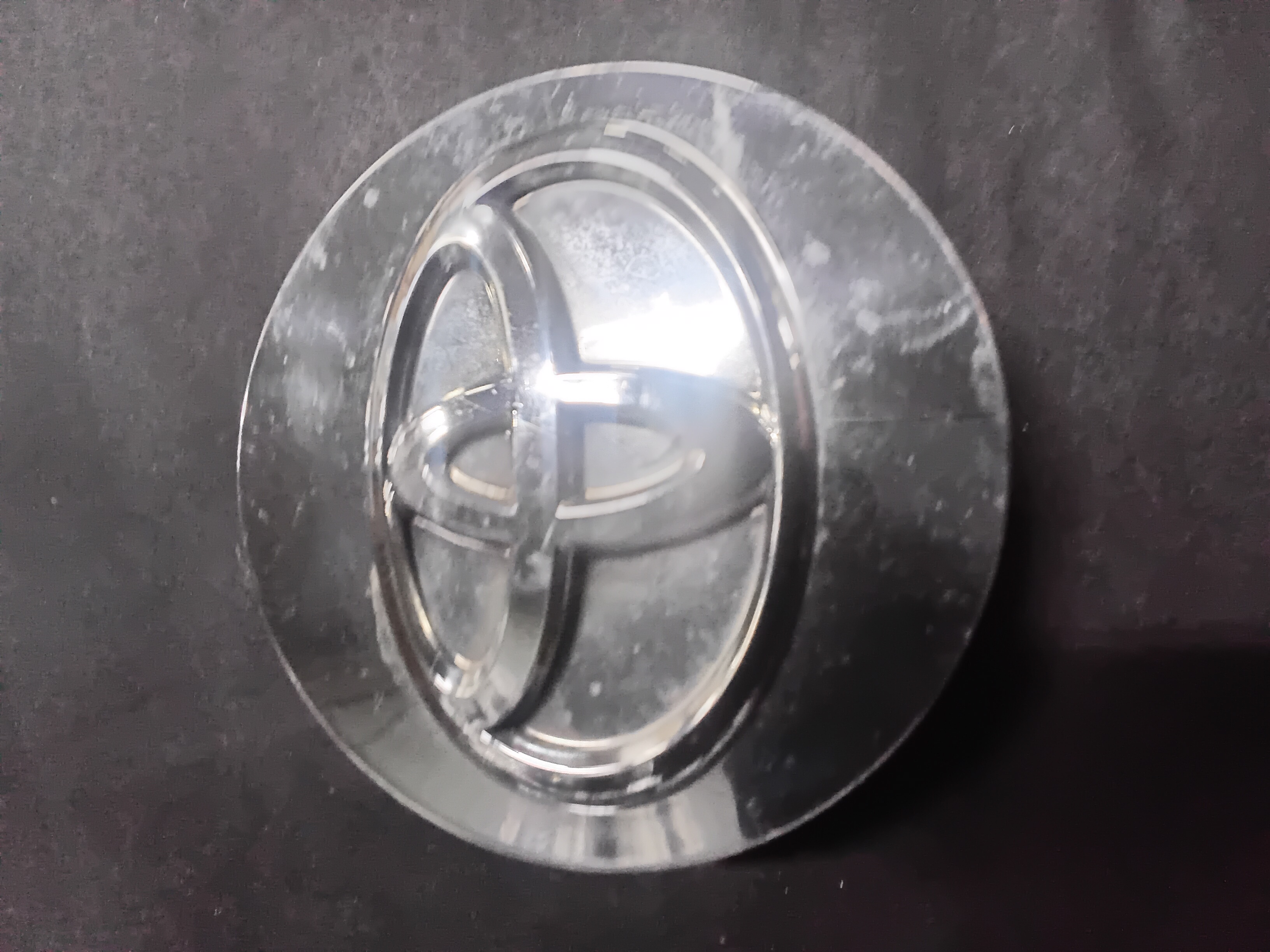 Center Cap — 2011–2020 Toyota Sienna